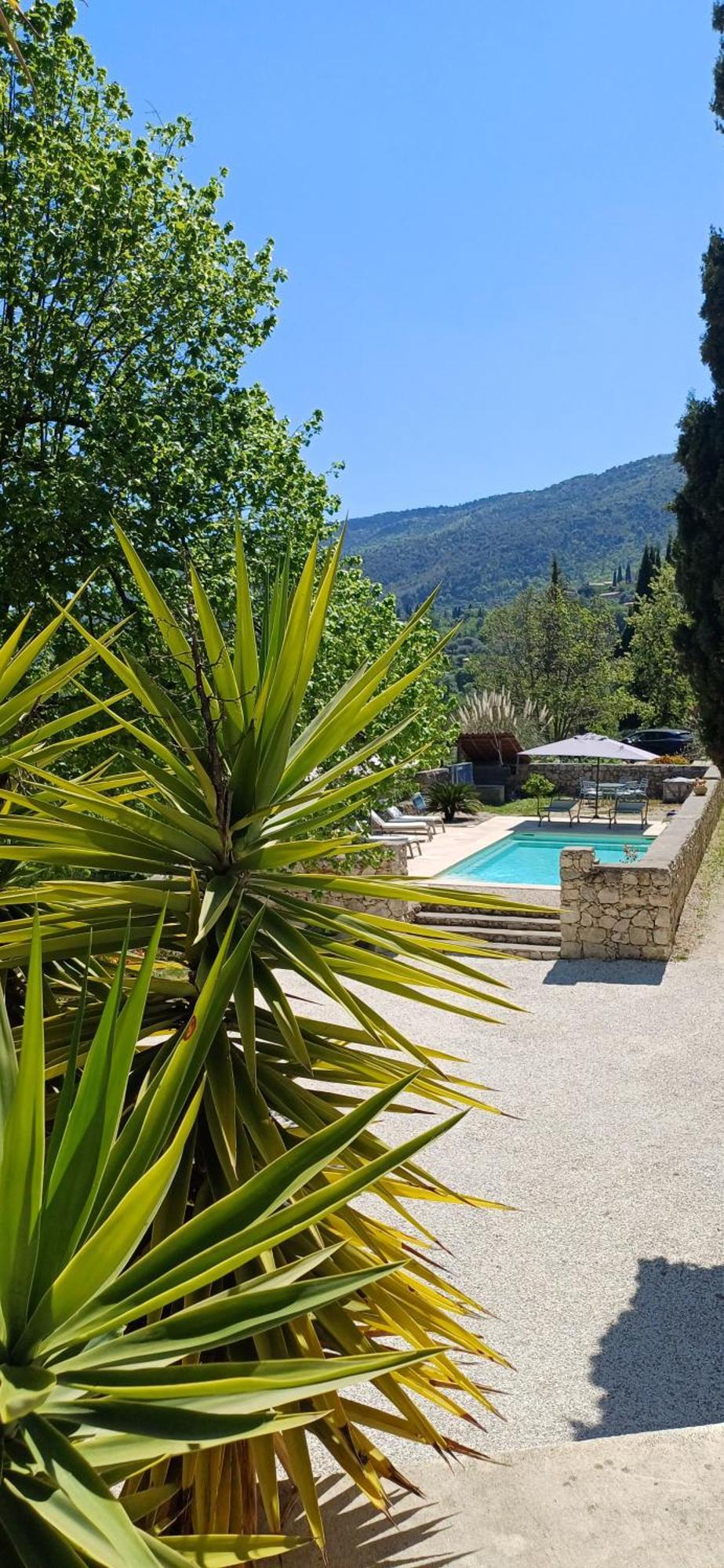 Le Domaine De La Feuilleraie Bed & Breakfast Coaraze Eksteriør bilde